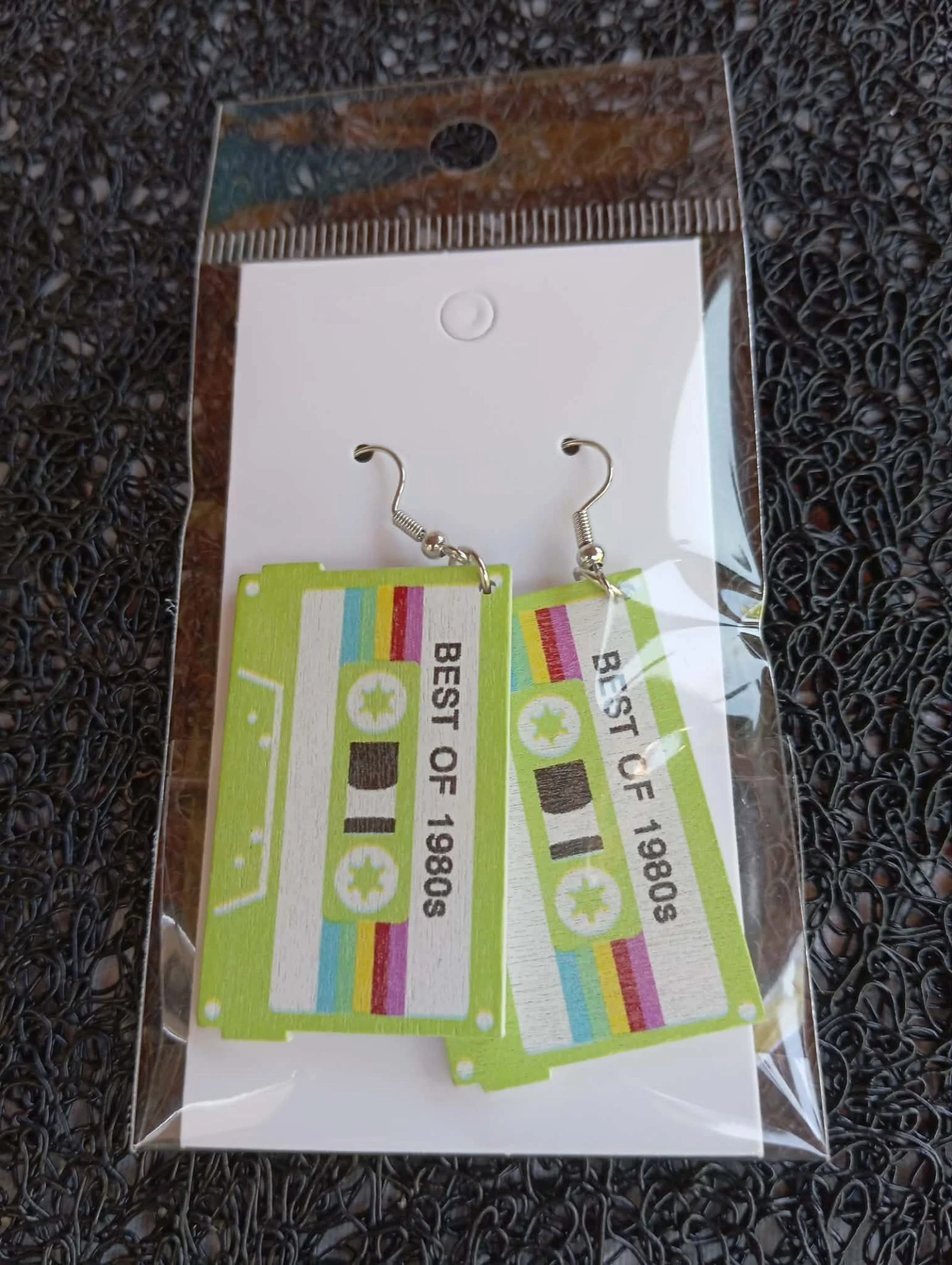Boucles d'oreilles pendantes en forme de cassette audio verte rétro disco année 80  – photo 2